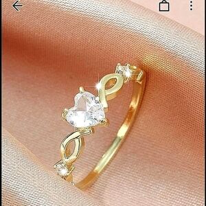HEART Ring with zircon